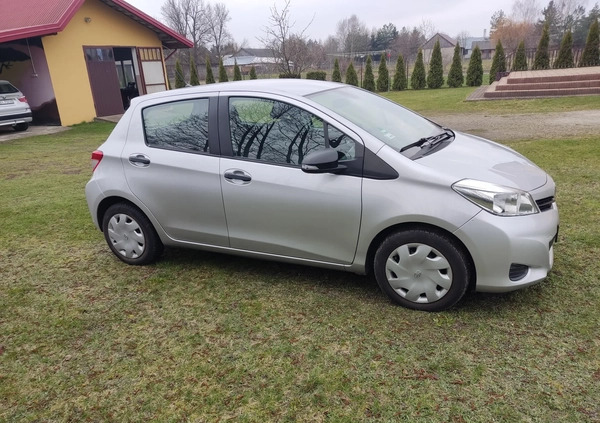 Toyota Yaris cena 24500 przebieg: 168300, rok produkcji 2013 z Świdnik małe 154